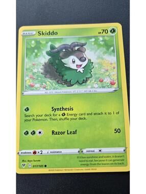 Skiddo Basic Pokemon Card 017/185